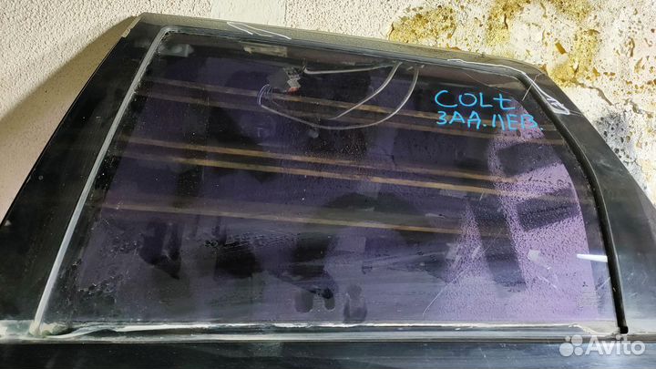 Стекло двери задней левой Mitsubishi Colt (Z30) VI
