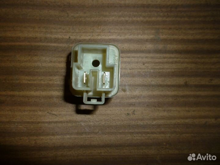 2433651E00 Реле Nissan Primera 1 поколение (P10)