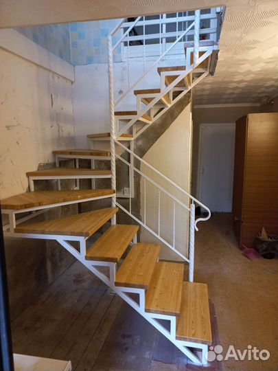 Изготовление и установка лестницы