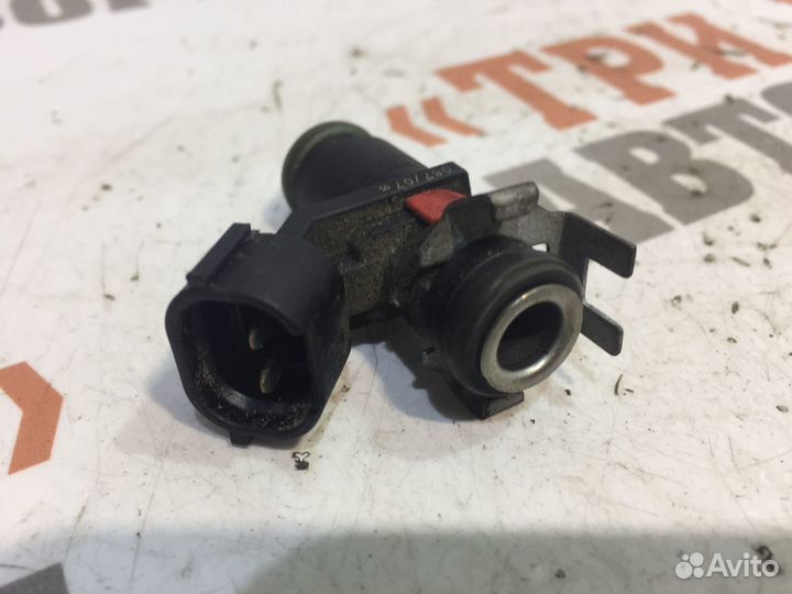 Шкода Фабия Форсунка топливная