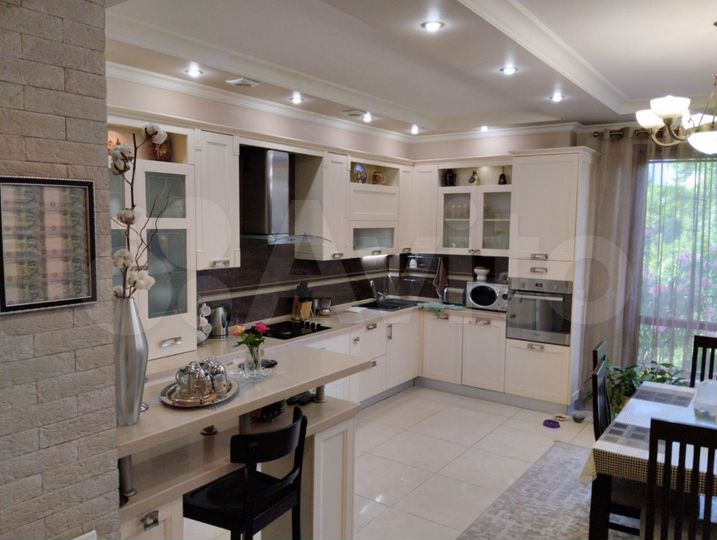 3-к. квартира, 119,3 м², 3/10 эт.