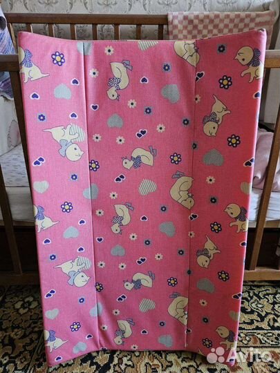 Пеленальная доска на кроватку