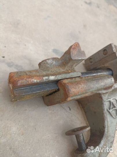 Тиски малые СССР