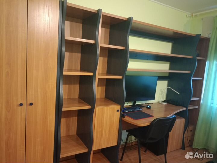 Детская стенка со столом