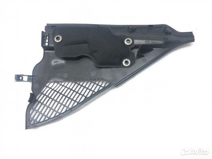Накладка моторного отсека передняя левая Bmw
