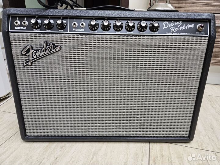 Комбоусилитель Fender Deluxe Reverb Reissue 65