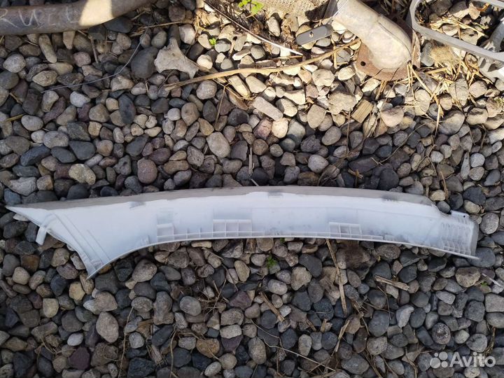 8200034953 Обшивка стойки Renault Megane II