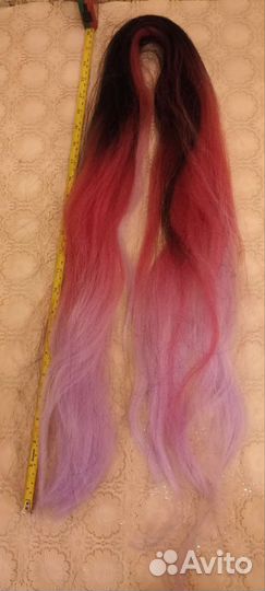 Канекалон, цветные волосы