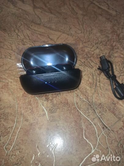 Беспроводные наушники на выбор