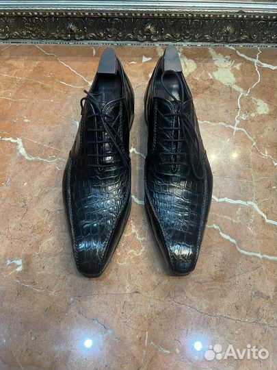 Туфли из кожи крокодила Zilli