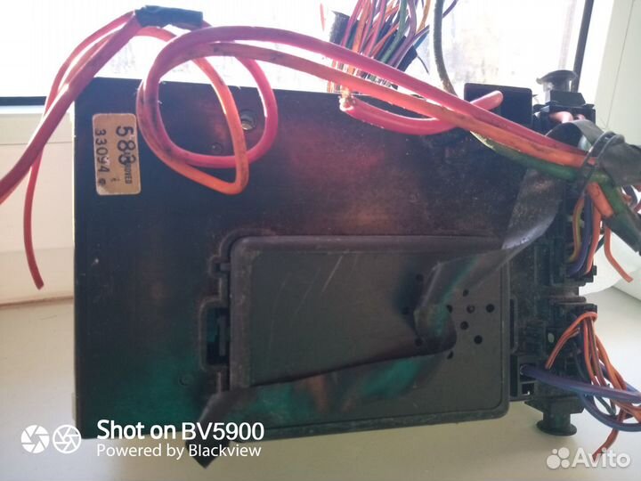 Блок предохранителей подкапотный