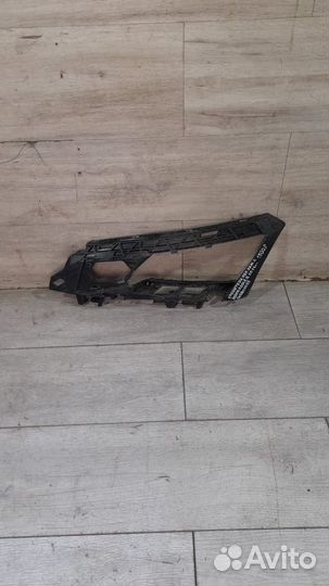 Кронштейн переднего бампера передний левый Skoda