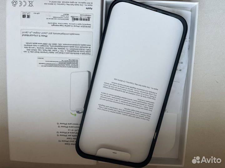 Чехол на iPhone 13