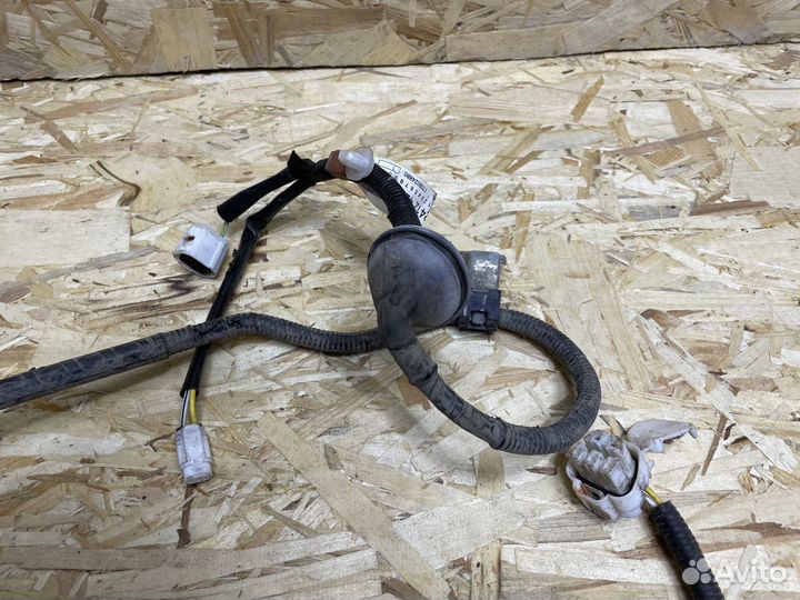 Проводка бензонасоса Toyota Rav4 40