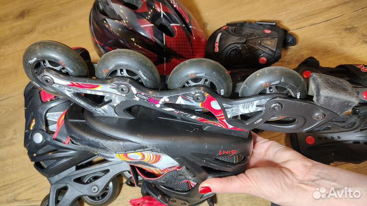 Роликовые коньки и защита