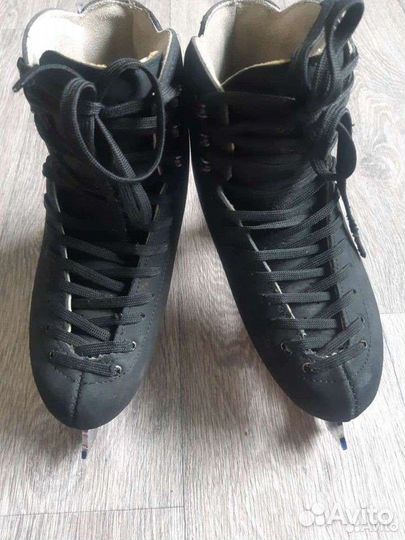 Коньки для фигурного катания risport