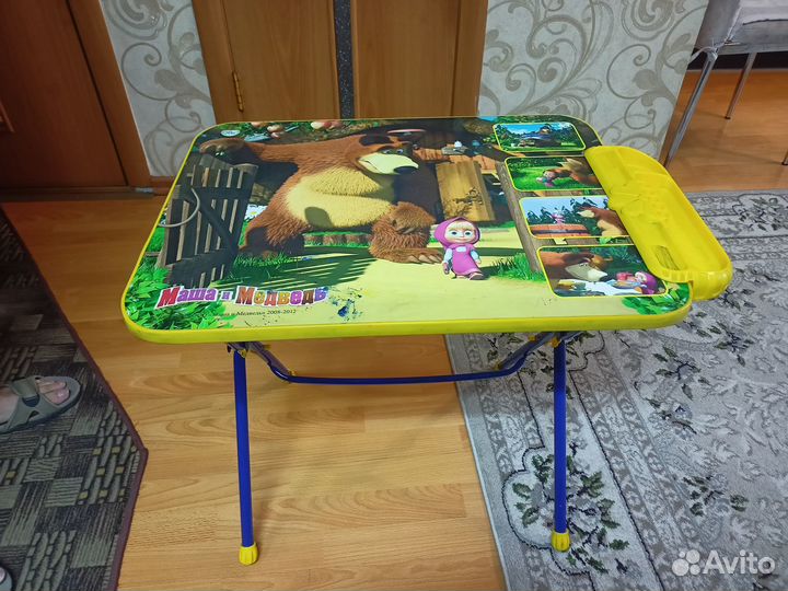 Детский столик