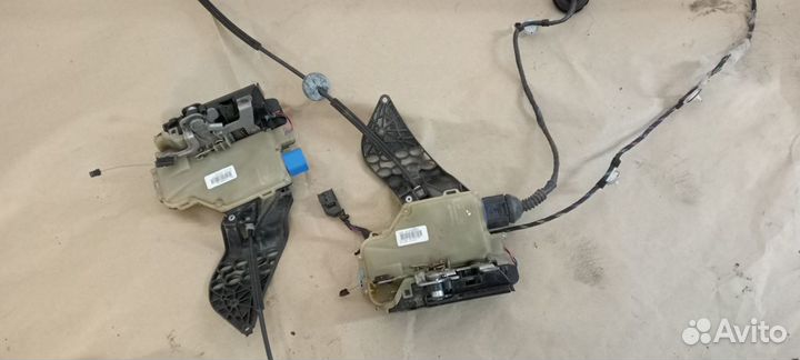 Замок двери Таурег нф Audi Q7 a6 c7