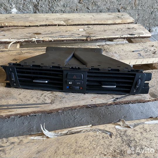 Дефлектор обдвува салона BMW 3 E90 E91 E92 E93