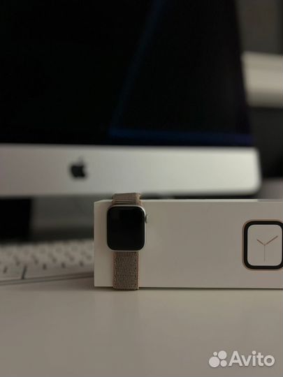 Apple Watch Series 4 (44mm)