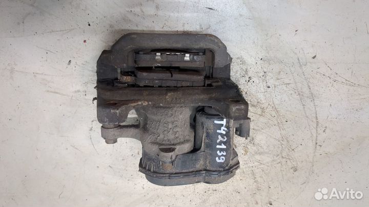 Суппорт левый задний Opel Insignia