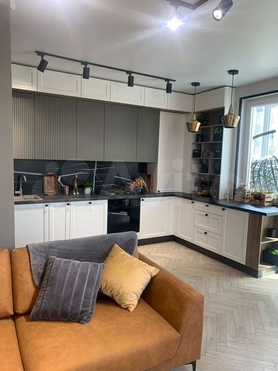 3-к. квартира, 115,6 м², 1/10 эт.