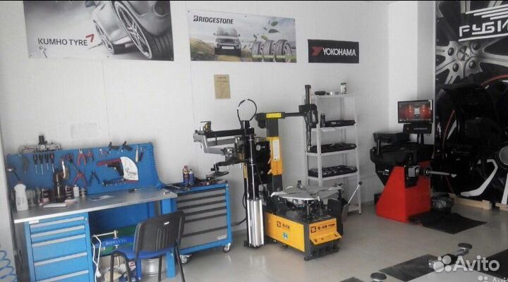 Grenlander L-Zeal56 275/30 R20 97W