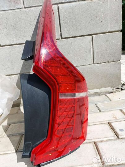 Фонарь правый задний volvo XC90 2 (2015) 31655916