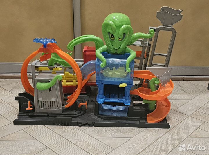 Hot Wheels невообразимая автомойка с осьминогом