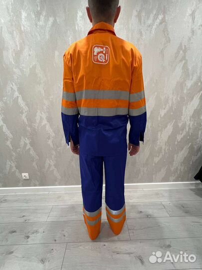 Продам новый рабочий костюм