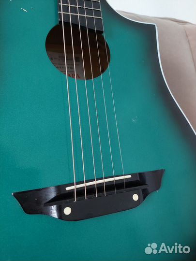 Акустическая гитара