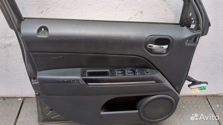 Дверь боковая левая передняя Jeep Patriot 2010, 2011
