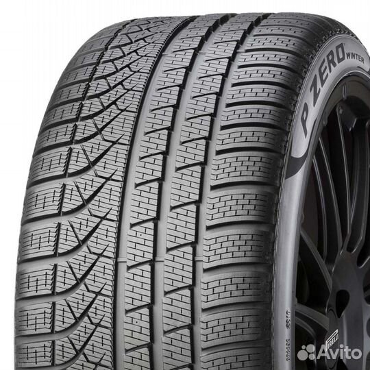 Pirelli P Zero Winter 245/40 R19 98V