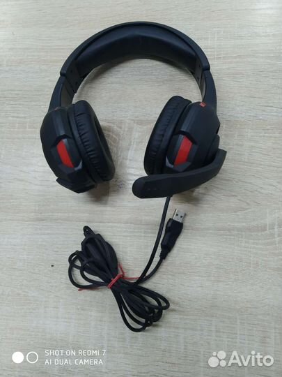 П) Наушники комос G301