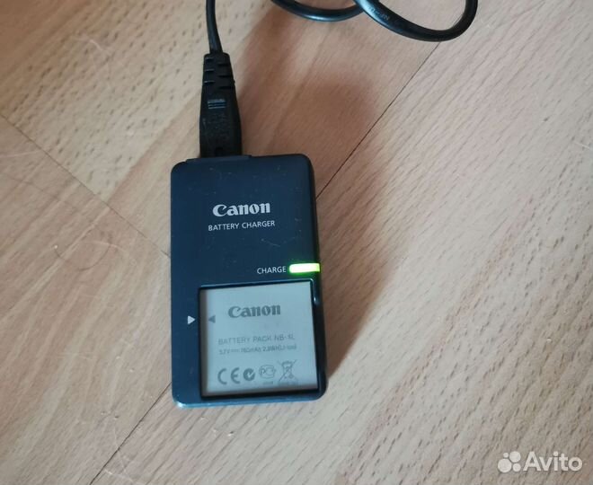 Зарядное с батарейкой Canon