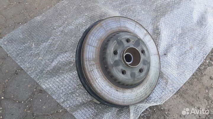 Задний правый поворотный кулак Mercedes W213 E200