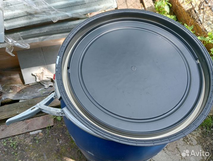 Бочка пластиковая 170л и 230л