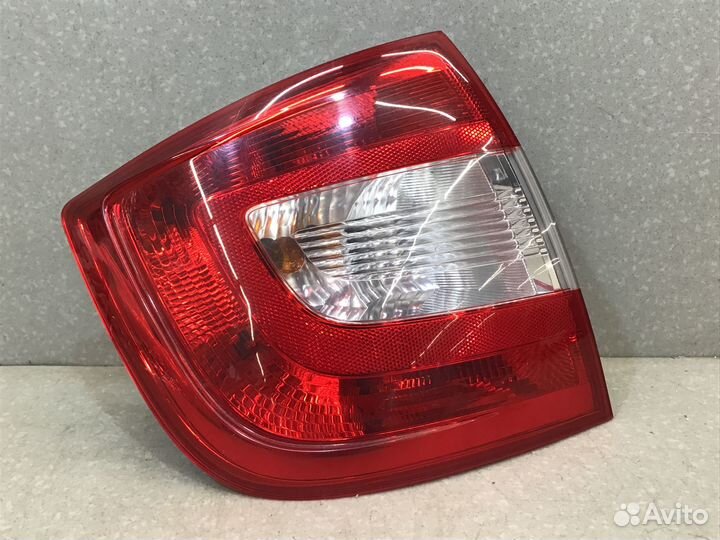 Фонарь задний левый Skoda Rapid 2013-2020