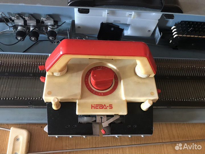 Вязальная машина Нева 5