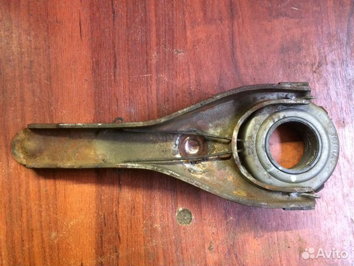 Вилка сцепления Toyota Corolla E12 120, Avensis