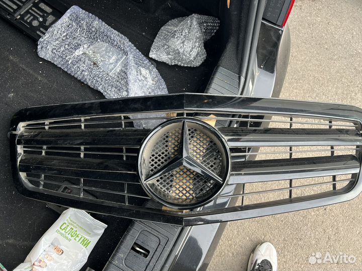 Решетка радиатора на mercedes w212