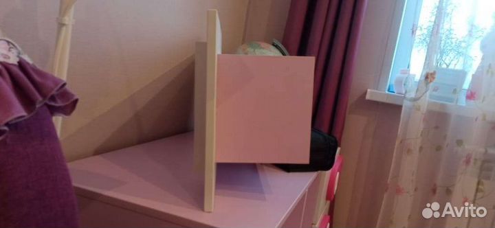 Тумба детская и полка настенная