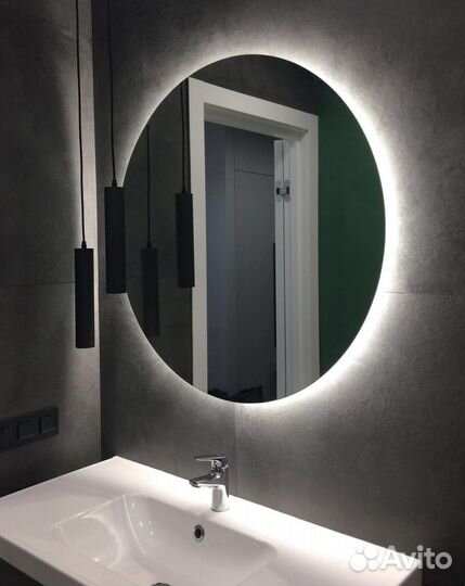 Белое зеркало с подсветкой