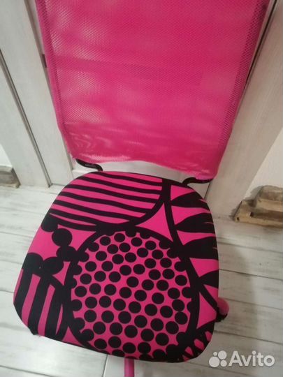 Детское компьютерное кресло бу мало Икея