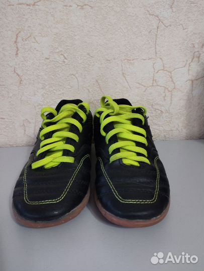 Подарю футзалки demix р. 31