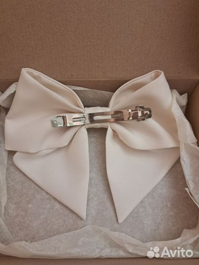 Заколка для волос бант