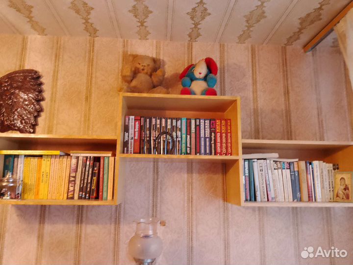 Полка книжная