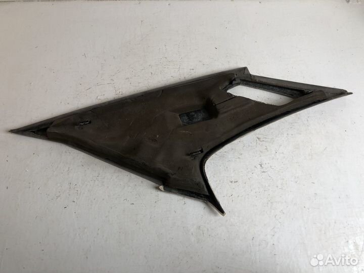 Обшивка задней стойки для BMW E34