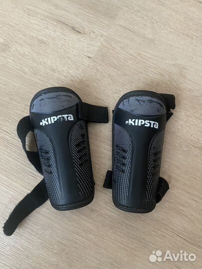 Щитки футбольные детские