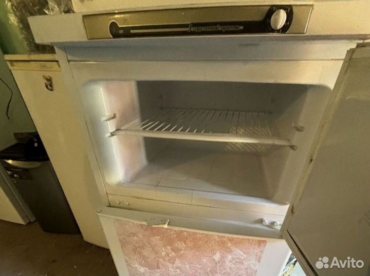 Холодильник Indesit